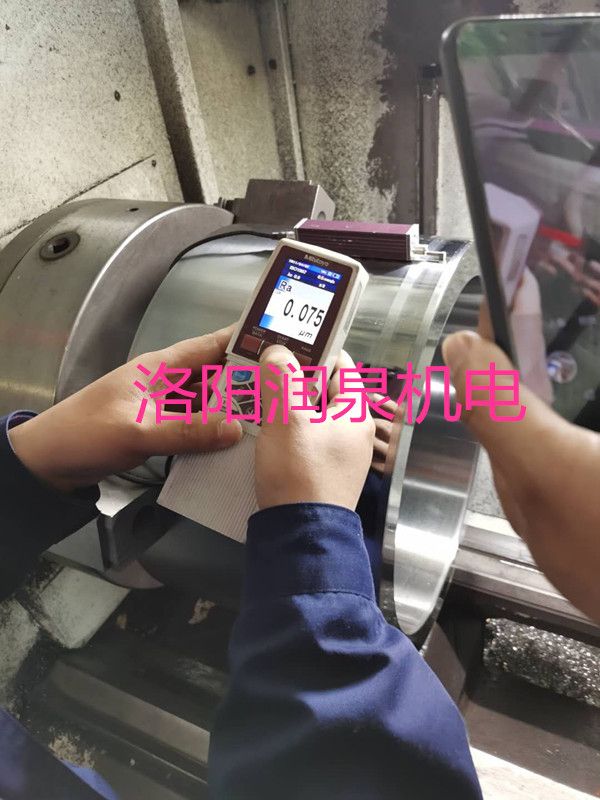 电致伸缩精整装置加工现场